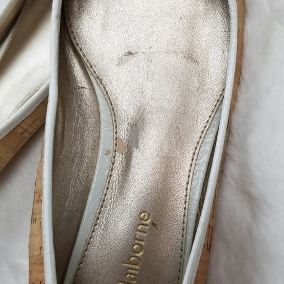 Liz Claiborne Tan & White Cork Flats - Picture 5 of 8